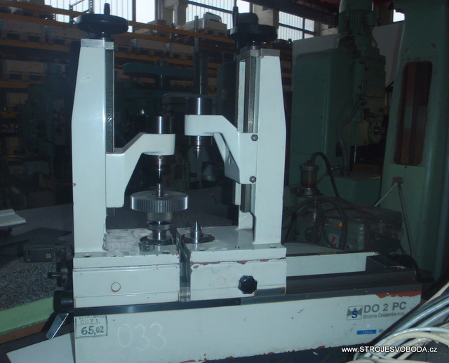 Kontrolní hrotový přístroj na ozubení DO 2 PC (PB013699.JPG)